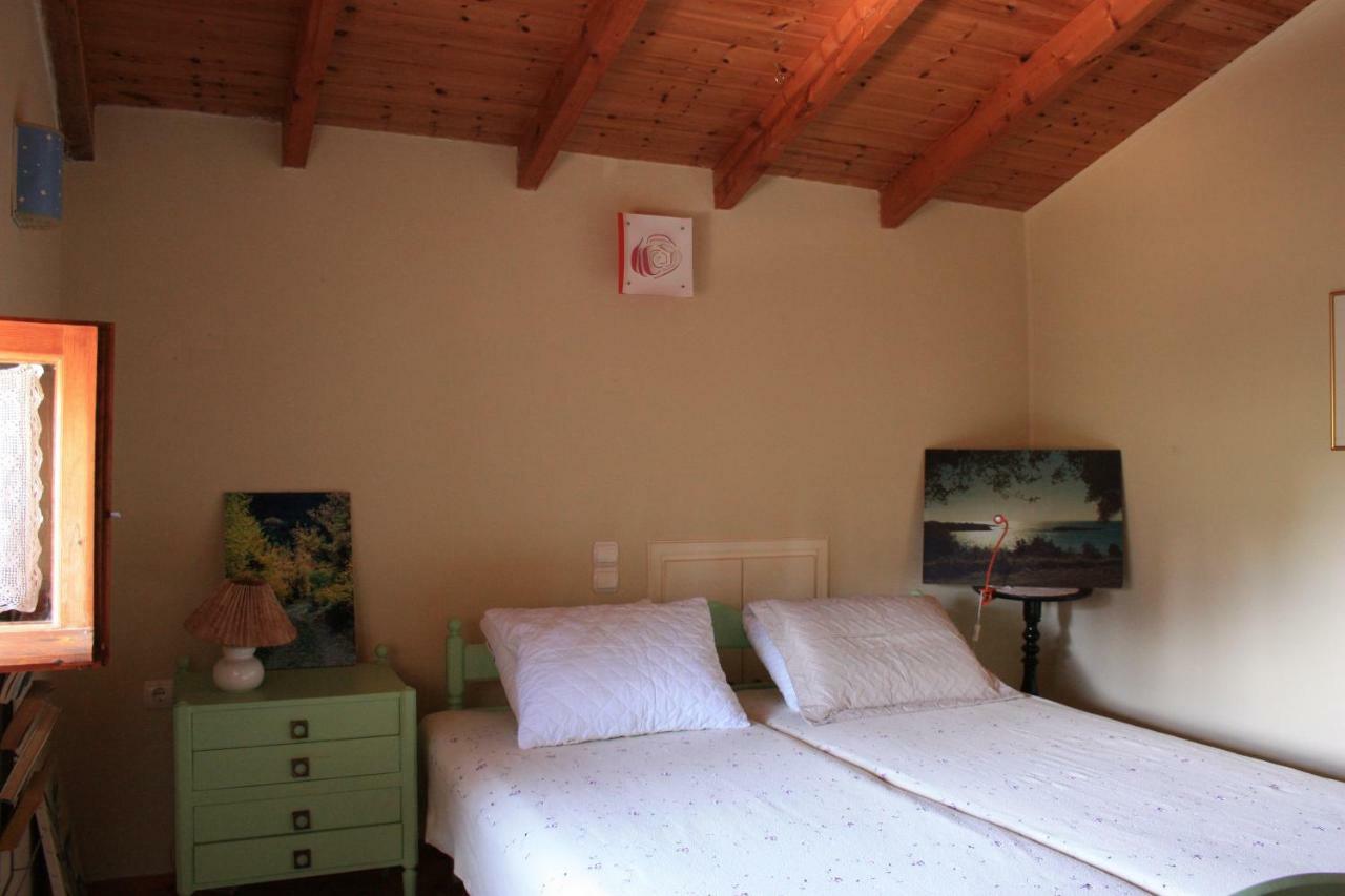 Mercouri Stone Cottage Korakokhórion 외부 사진
